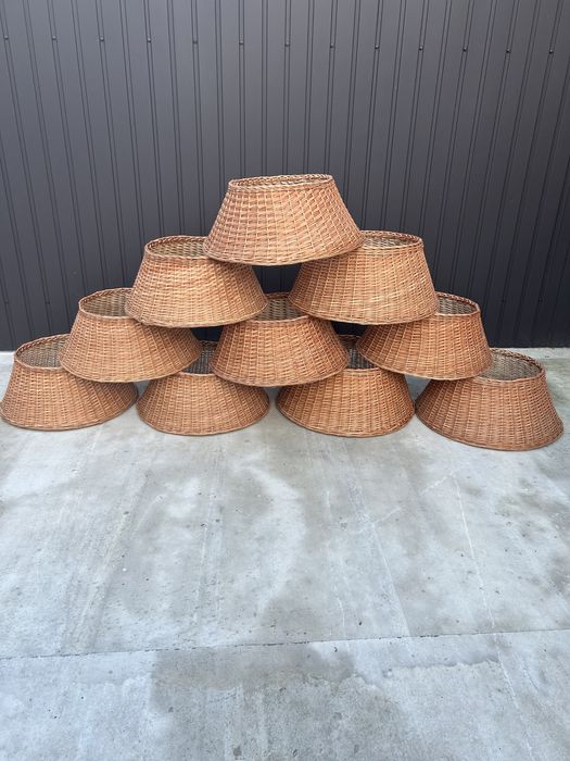 Корзина под елеку, кошик під ялинку