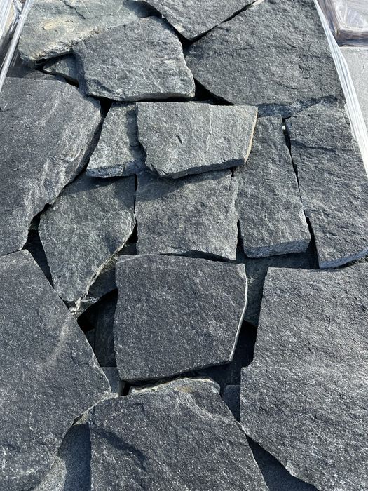 Природній Камінь облицювальний (Gneiss) ОПТ та в РОЗДРІБ.