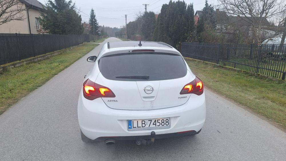Opel Astra J 1.4T