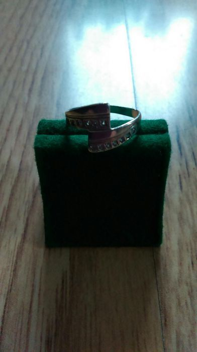 Pierścionek srebrny 925