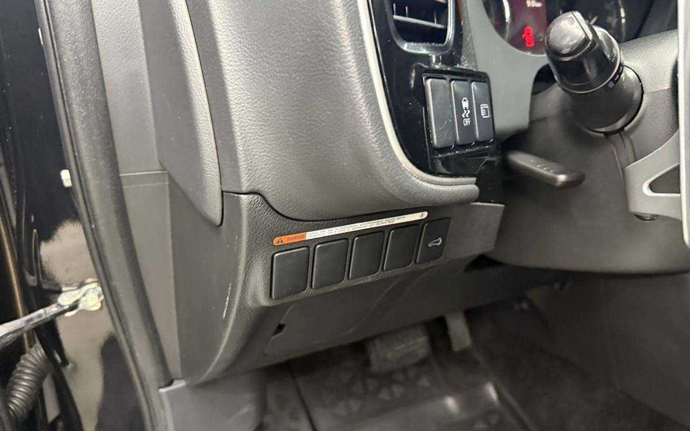 Mitsubishi Outlander 2013