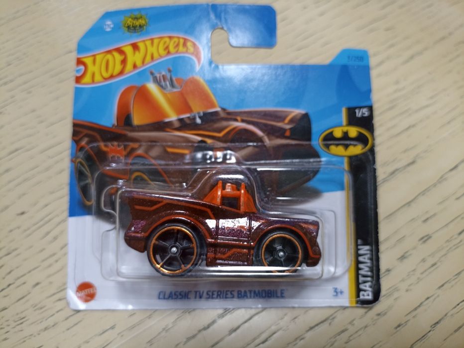 Carros Hotwheels novos.