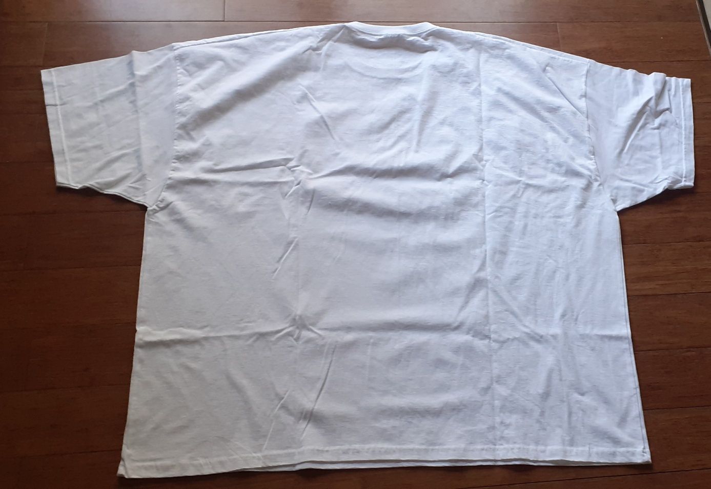 T- shirt  bardzo duży, nowy, bialy, obwód 156 cm