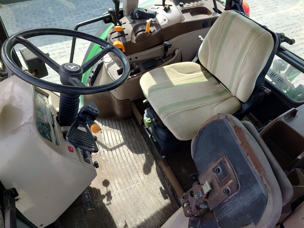 Ciągnik JOHN DEERE 5820 PowerQuad pneumatyka