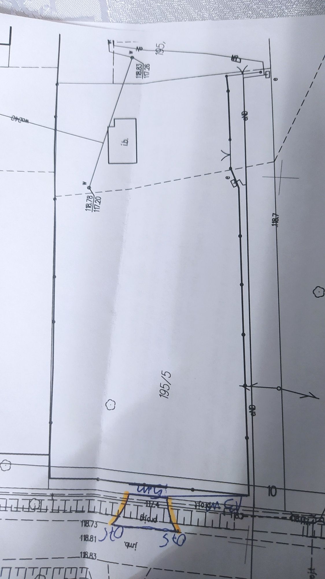 Działka budowlana z domkiem w Miszewie Murowanym
