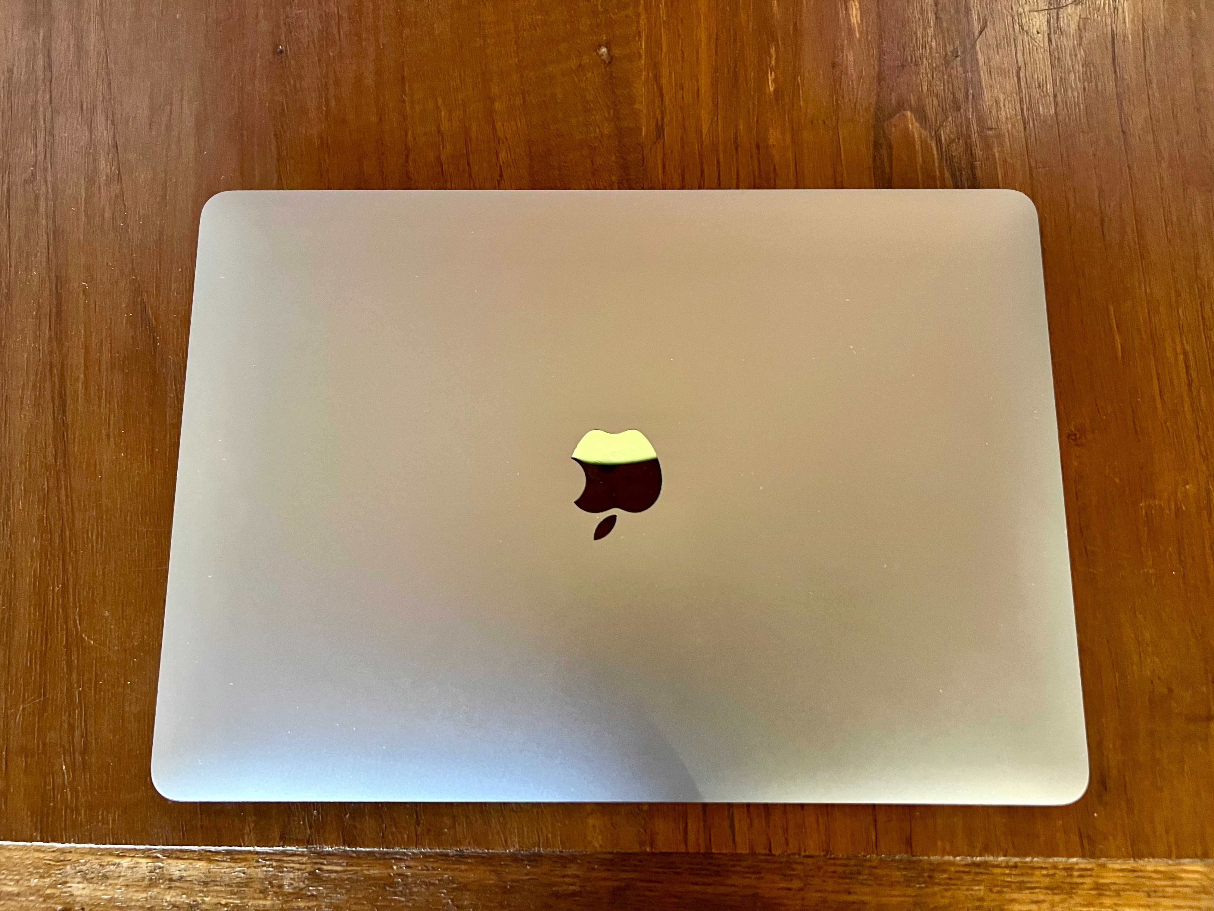 MacBook Air M1 2020 / 16GB RAM / 256GB SSD