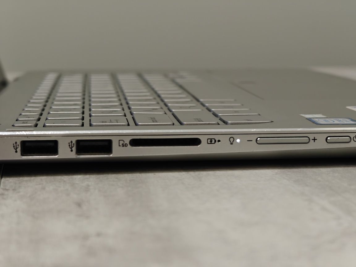 Ноутбук ASUS Q405ua, core i5-8250, 500gb ssd