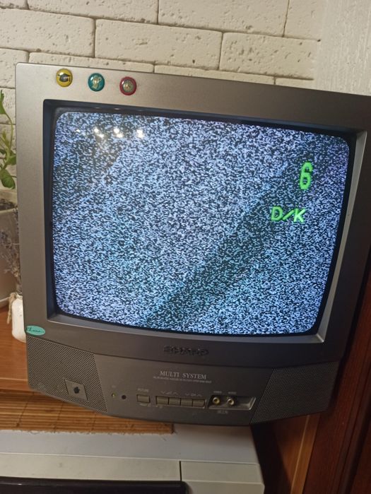 Телевізор Шарп діагональ 35см