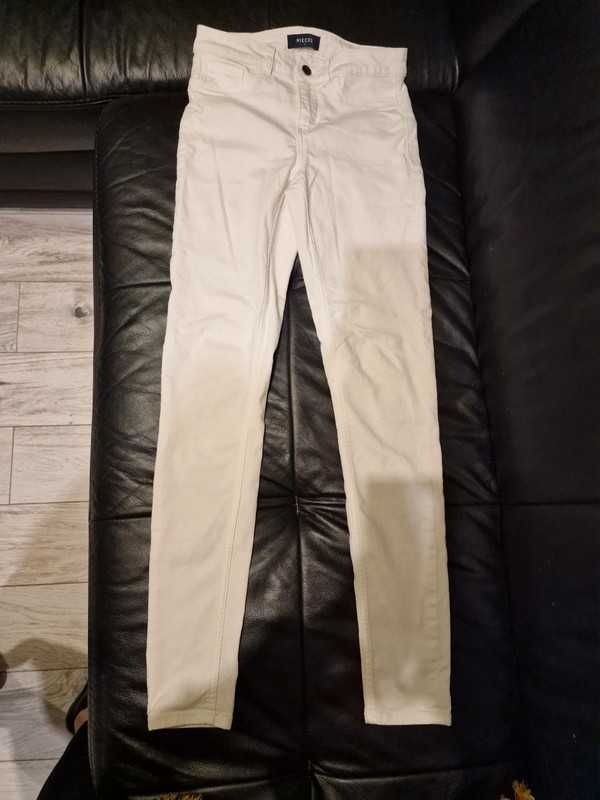 Pieces Spodnie rurki śnieżnobiałe XS/S