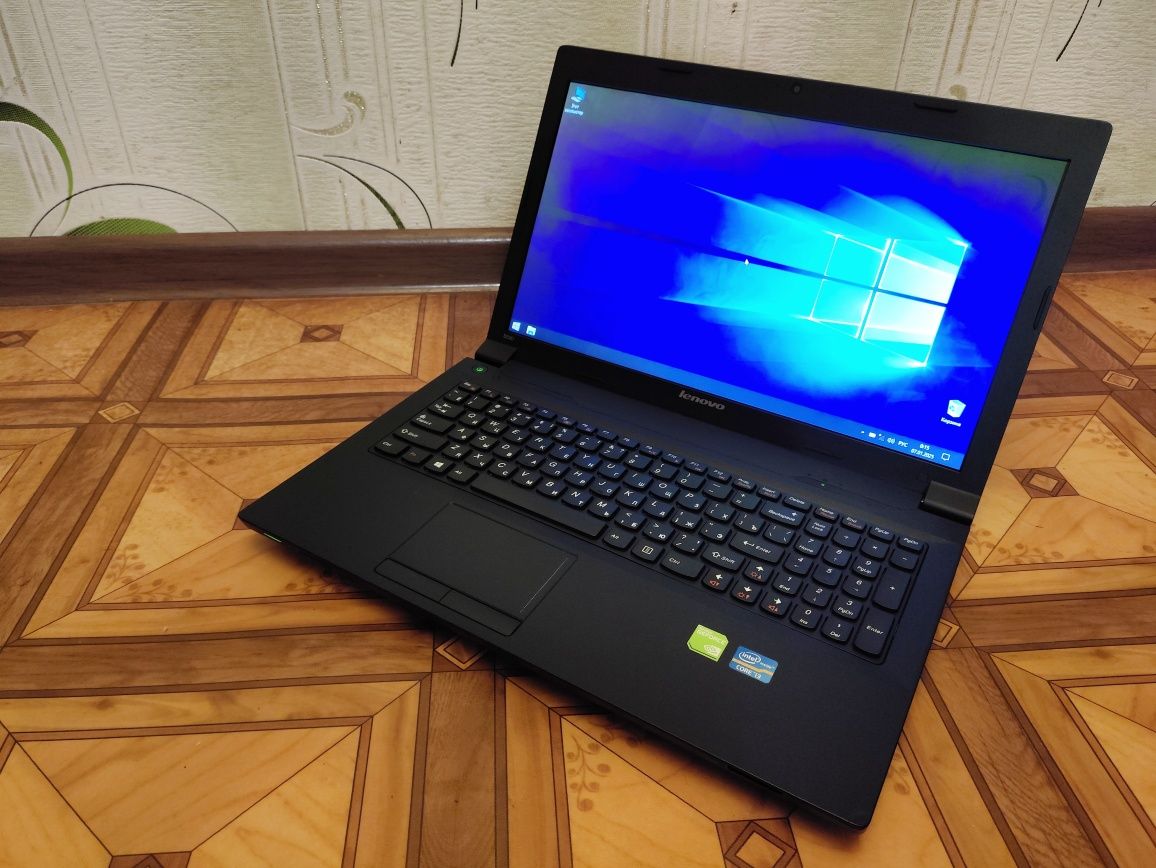 Lenovo B590 intel i3/RAM6/HDD500GB/Nvidia GT 610