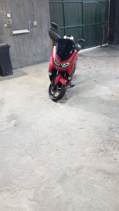 Nmax125 urgente!