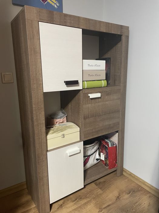 Biurko z ndstawką i regałem