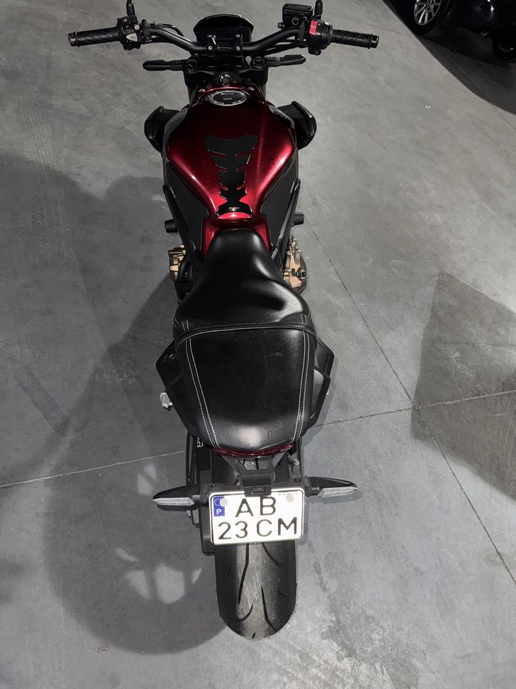 Honda cb650r acidentada