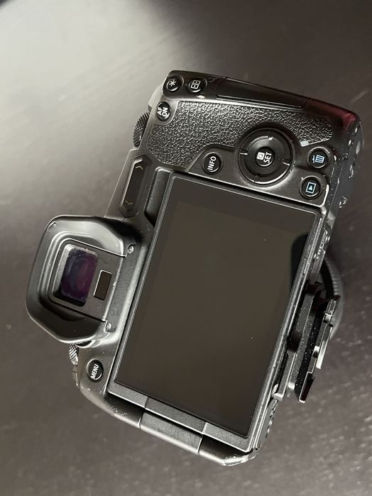 Canon EOS R + ADAP. EF EOS-R + LENTES RF35MM F1.8 + SIGMA ART 85MM 1.4