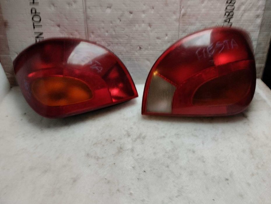 Lampa tylna Ford Fiesta Mk4