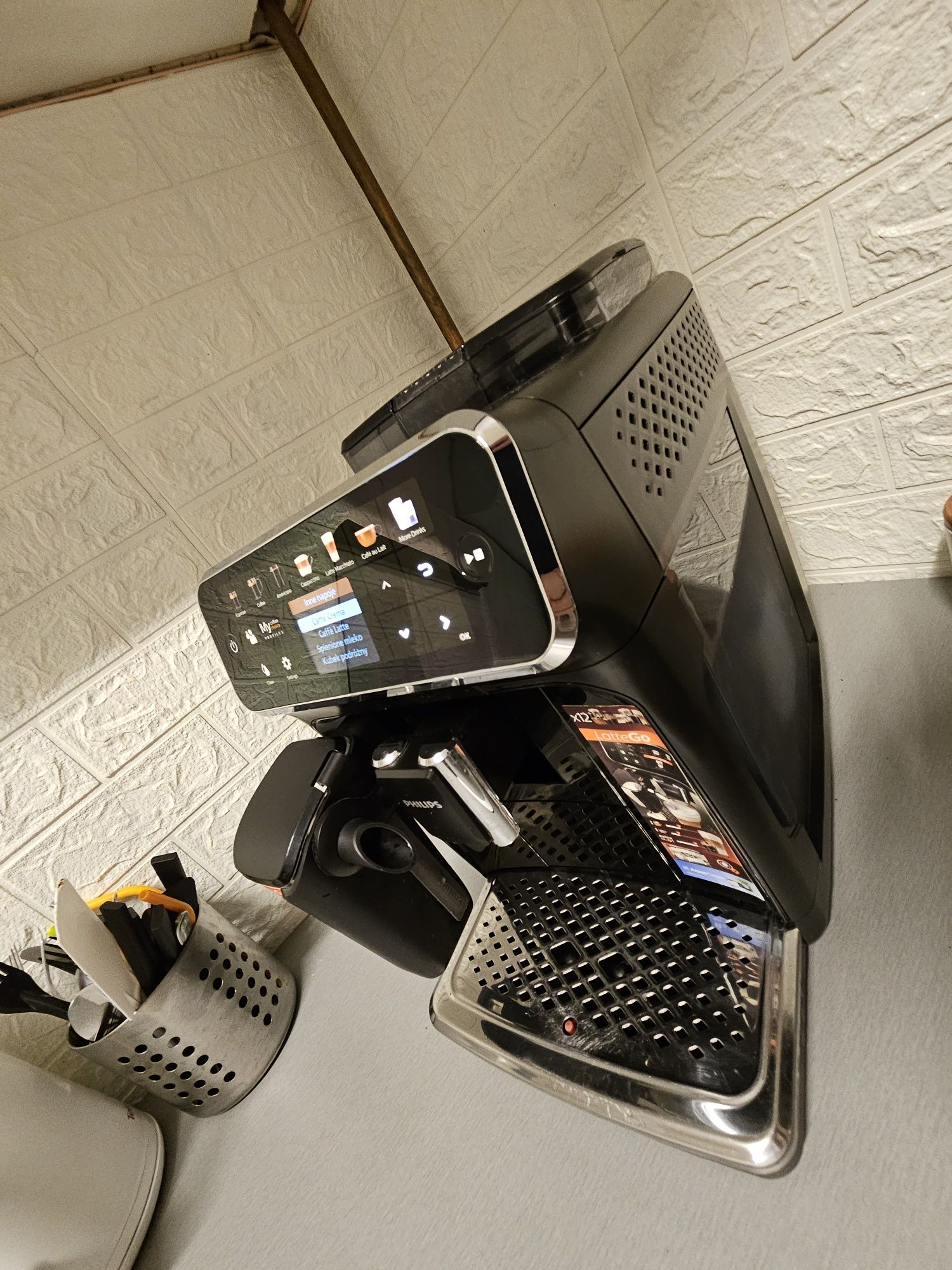 Ekspres philips latte go