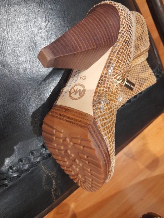 Botas Michael Kors, tamanho 36