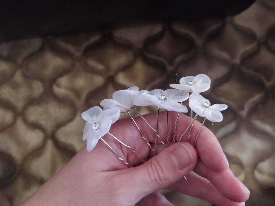 Spinki kokówki ślubne kwiaty kwiatuszki białe