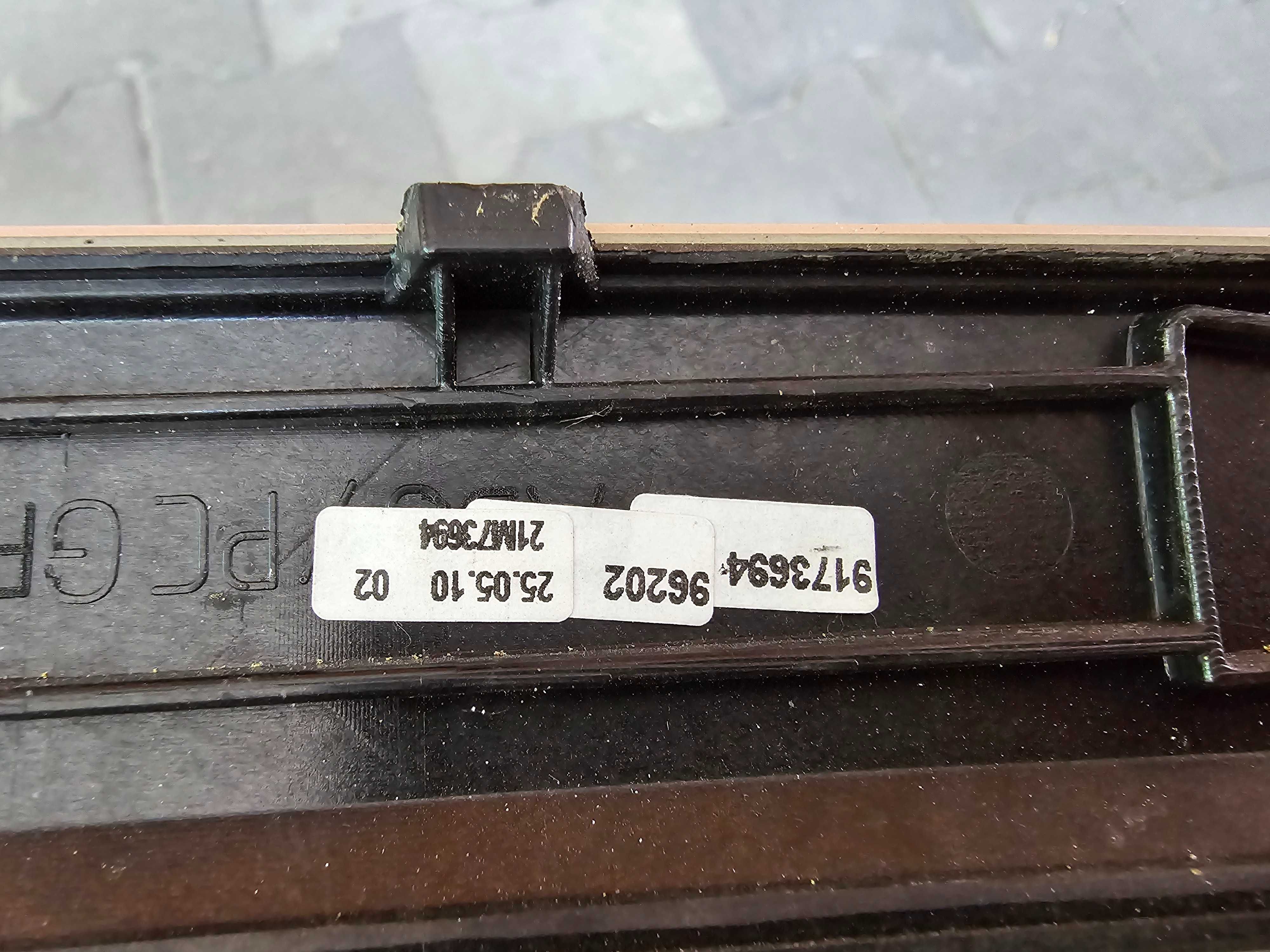 Oryginalny dekor BMW E92 OEM - szczotkowane aluminium mpakiet