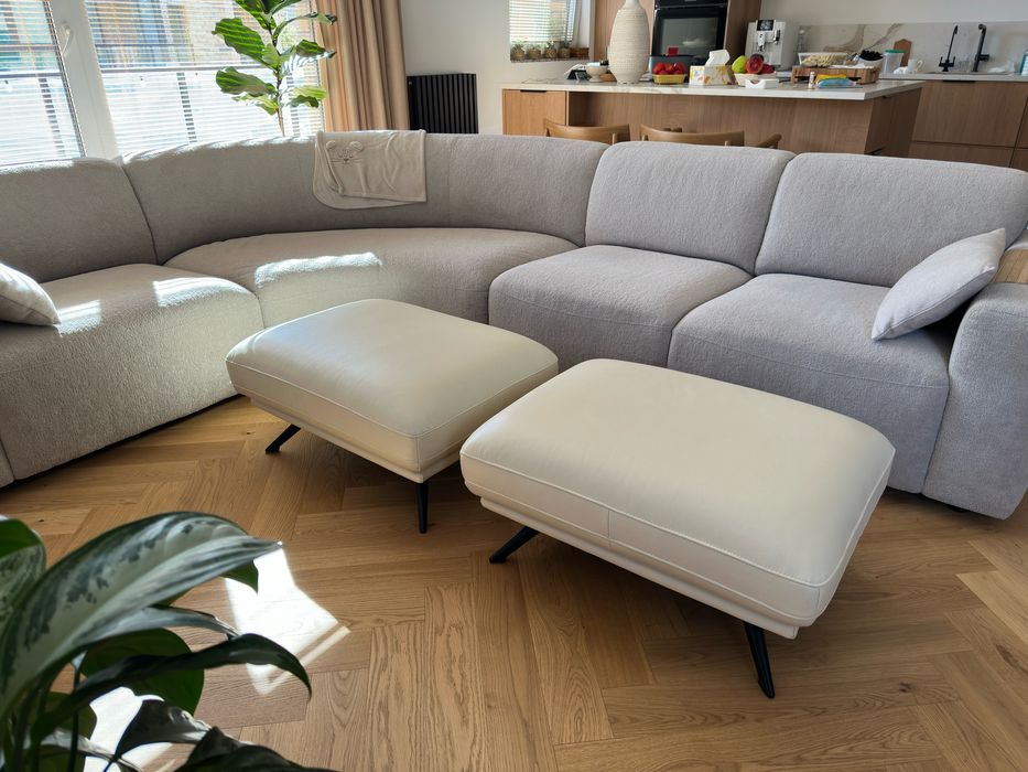 2 x skórzane pufy firmy Kler