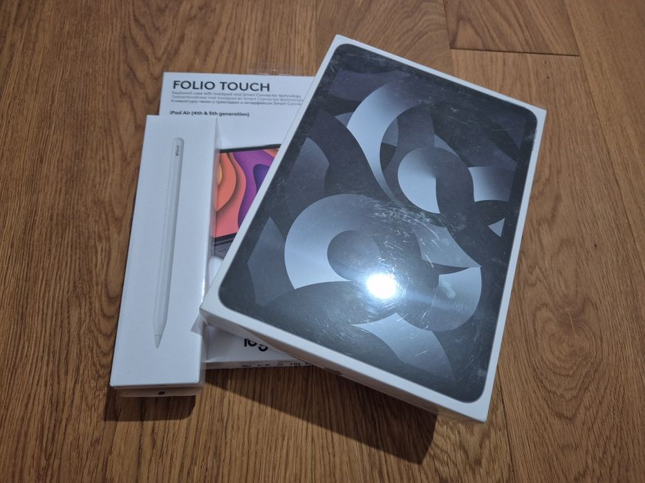Nowy iPad Air 5th 64GB, Apple Pencil 2nd, Logitech Folio Touch
