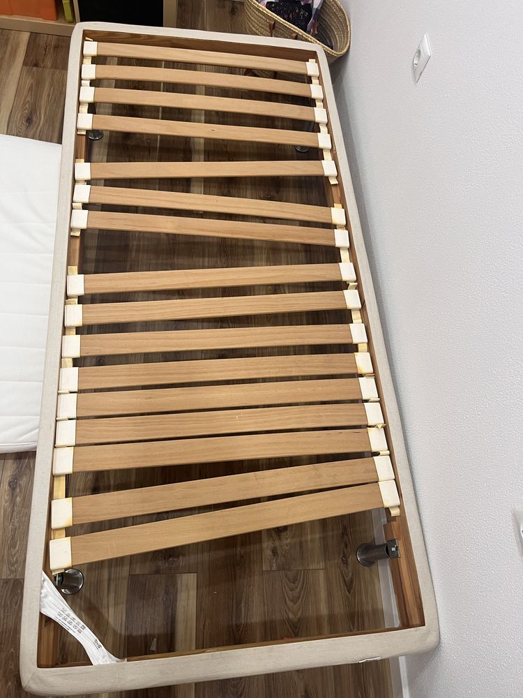 Cama/estrado IKEA Sultan Alversund + colchão 90x200 cm
