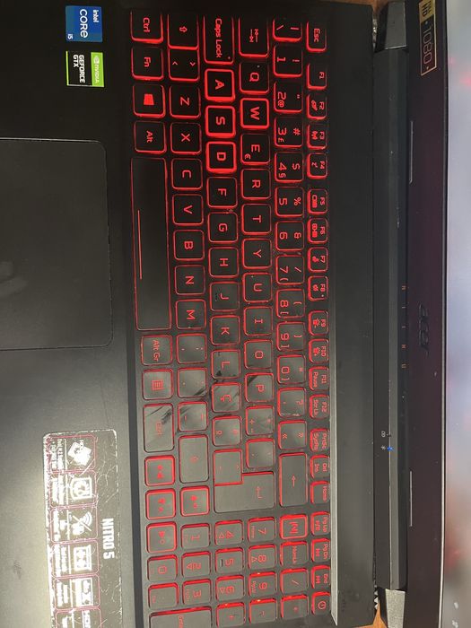 Acer nitro 5 com 1 ano de uso