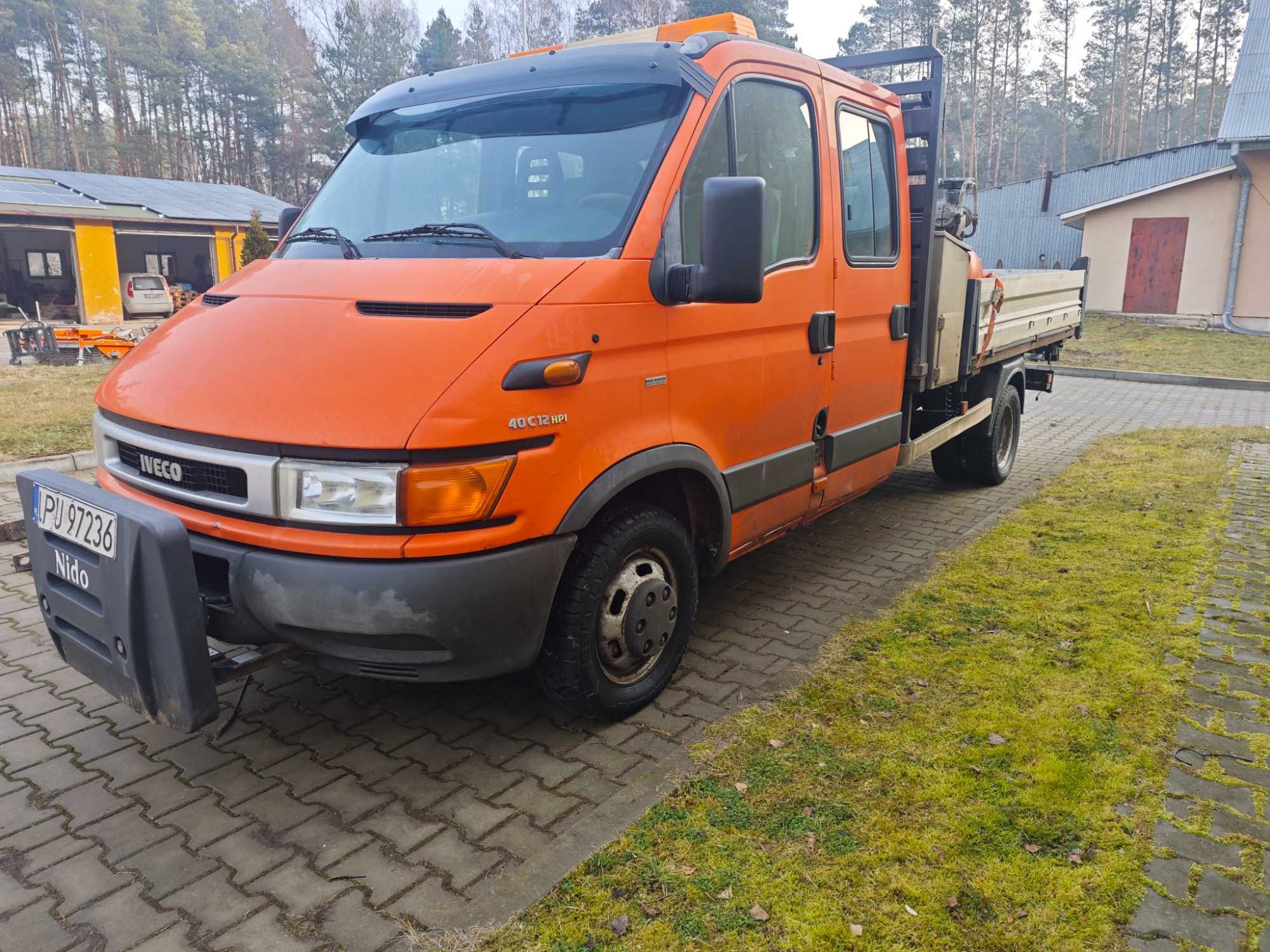 IVECO Daily 40C - HDS DOKA - 7 osób