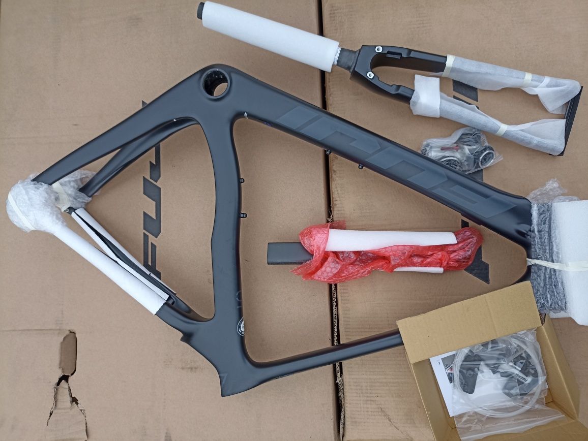 Nowa Rama Fuji torowa szosowa Transonic 2.5 Frame set Promocja Karbon