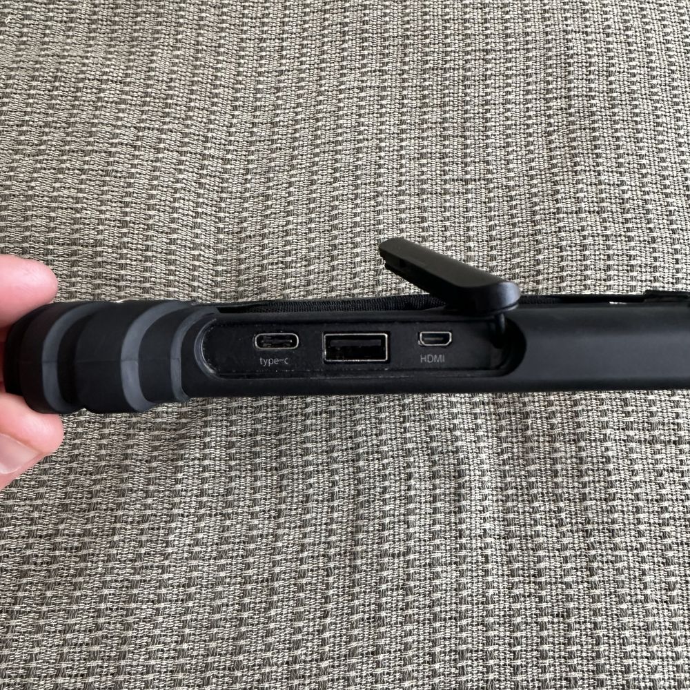 Захищений планшет philips FuturePad FPZ10-A , противоударный планшет