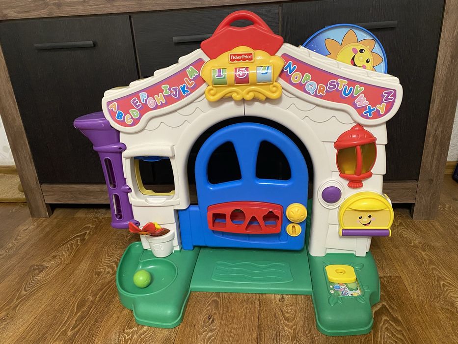 Продам музикальний будинок Fisher Price