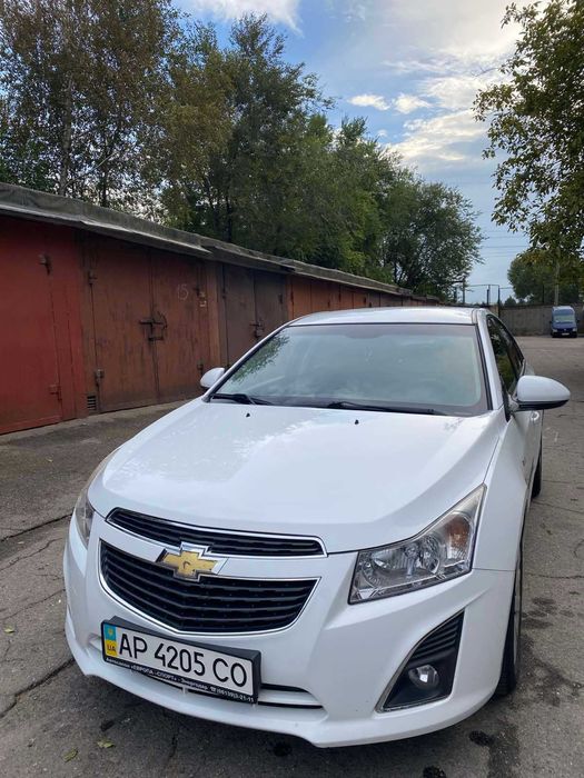Автомобіль Chevrolet Cruze