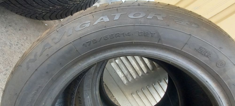 Пара ризини 175/65R14 DEBICA.