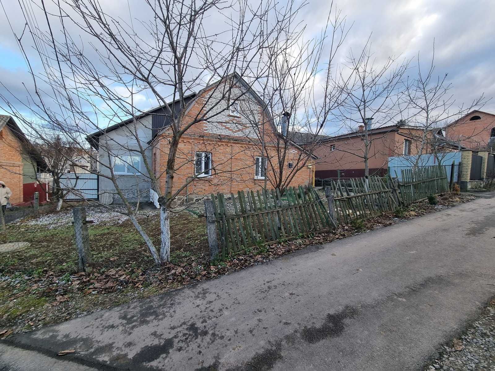 Продається частина будинку на Старому місті