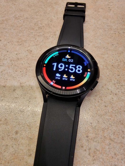 Samsung Galaxy Watch 4 Classic 46mm, czarny, prawie nowy