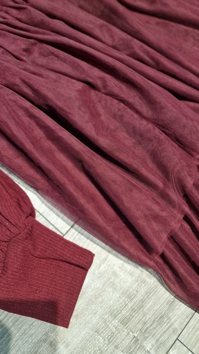 Bordowa sukienka z tiulem XL