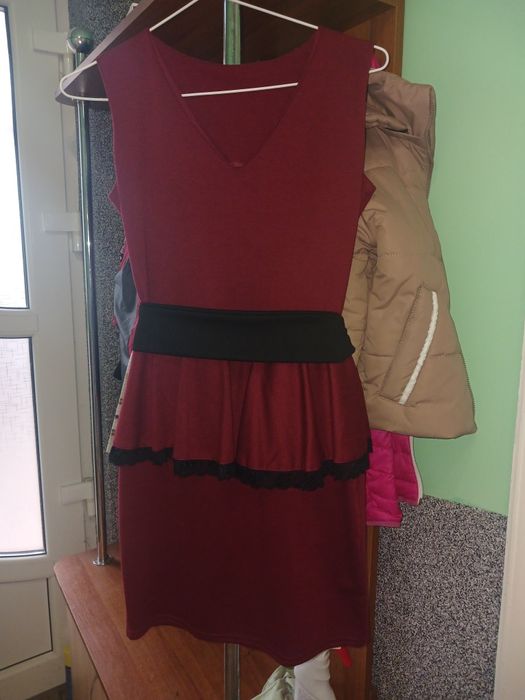 Сукня жіноча бордо