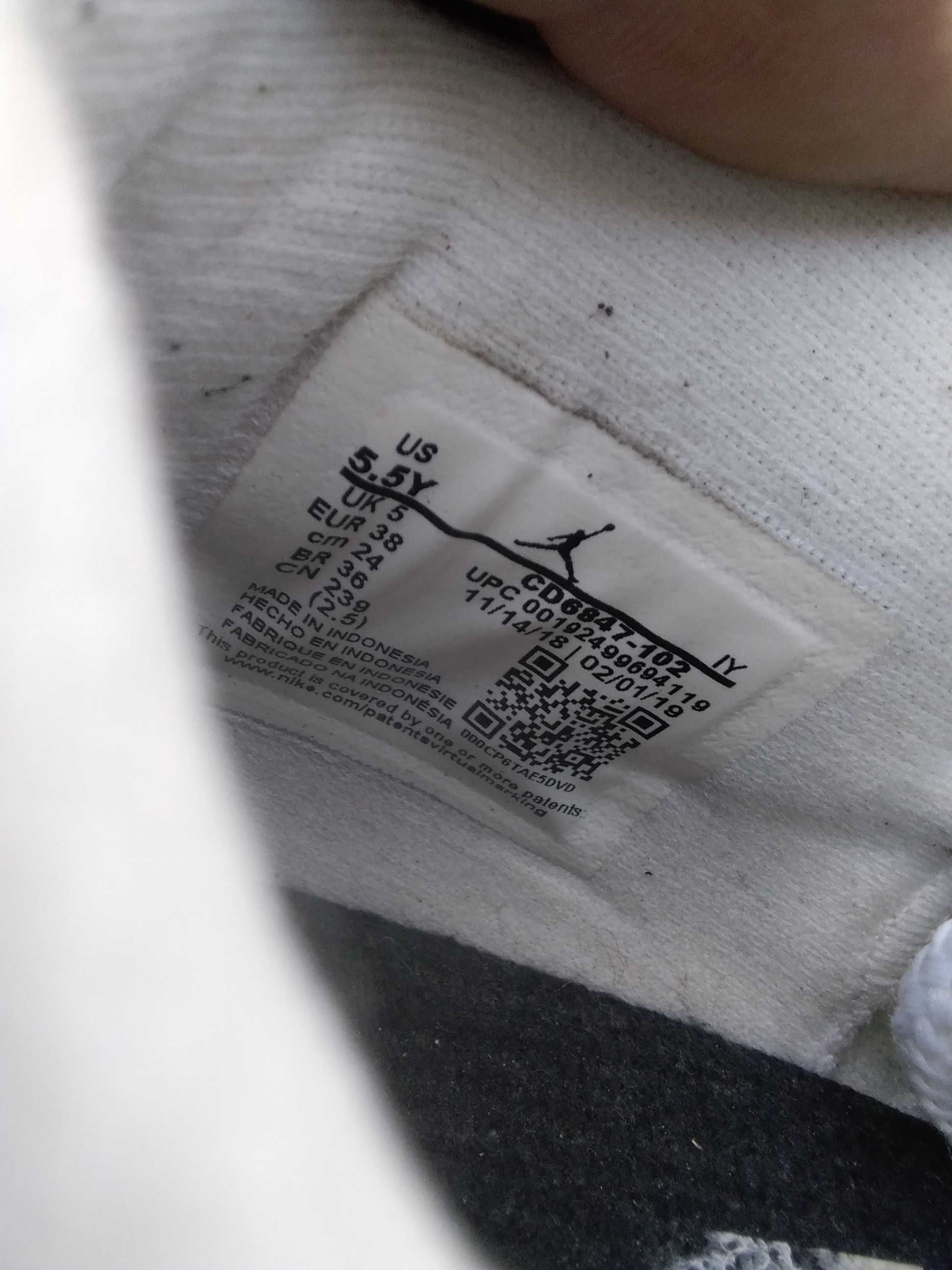 Air Jordan 11 Retro Low