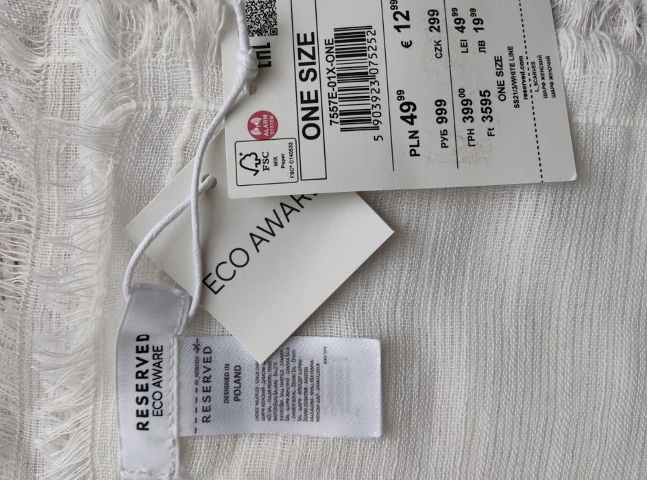 Chusta biała Reserved 103 x 103 cm