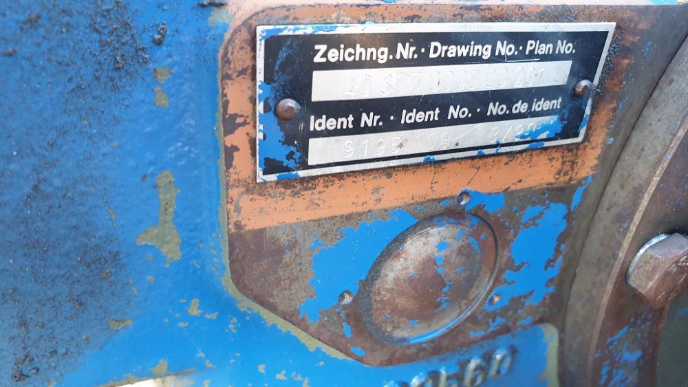 koparka liebherr A 902 A 900 skrzynia rozdzielcza hydromotor 91r