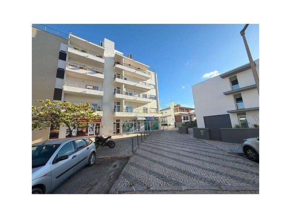 T4 Mobilado- Leiria Qtª do Seixal para arrendamento