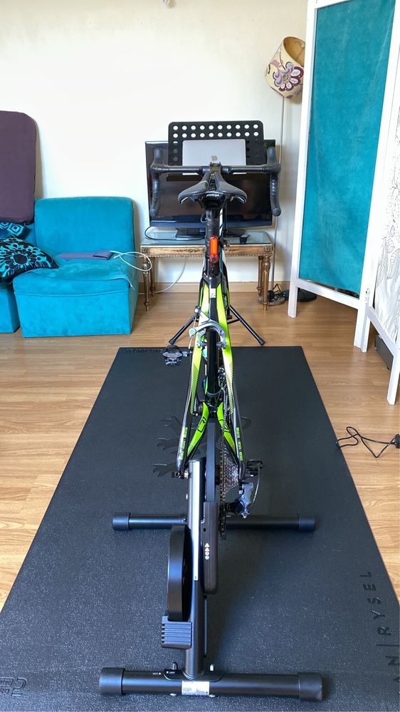 Rolo de treino Van Rysel D100 com cassete