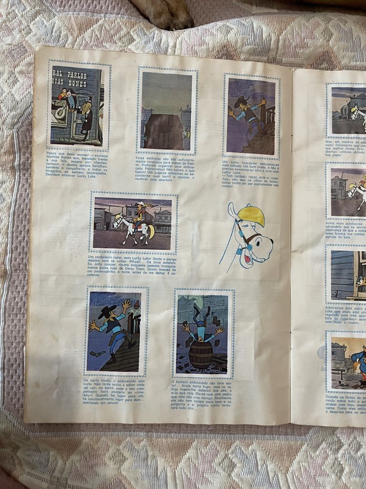 Caderneta de cromos Lucky Luke incompleta