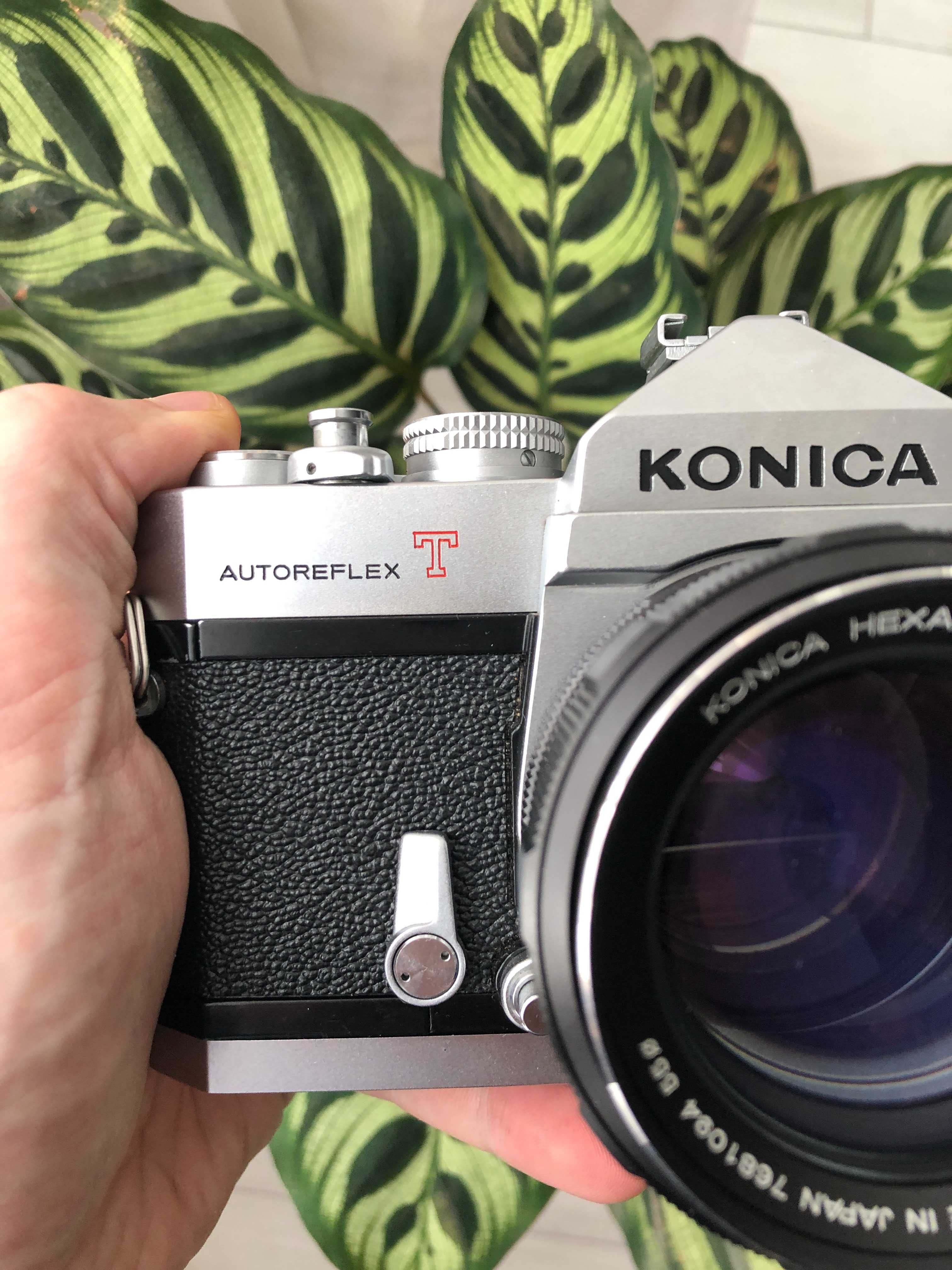 Фотокамера Konica Autoreflex T з Обєктивом Konica Hexanon 57mm f/1.4