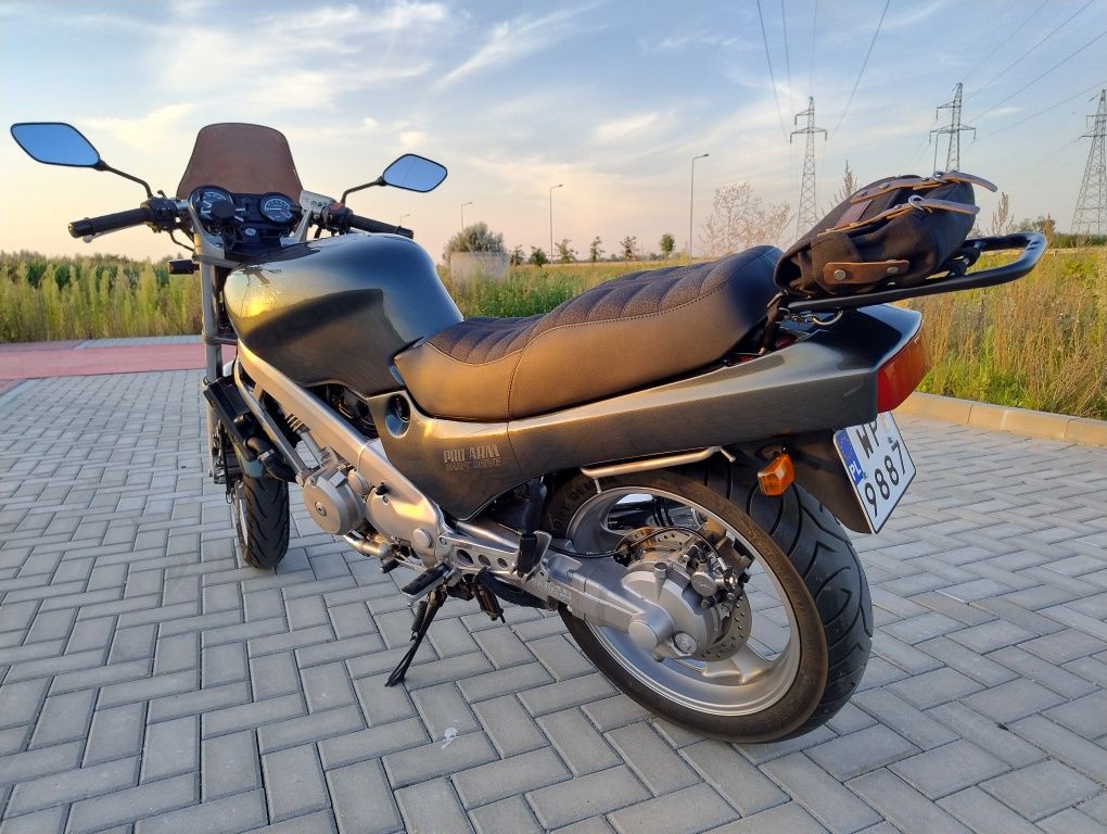 HONDA NTV 650 Revere