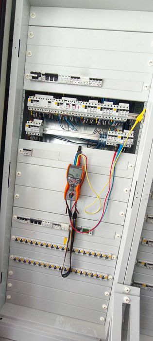 Elektryk | Usługi Elektryczne  | Nowe Instalacje | Indukcje | Awarie