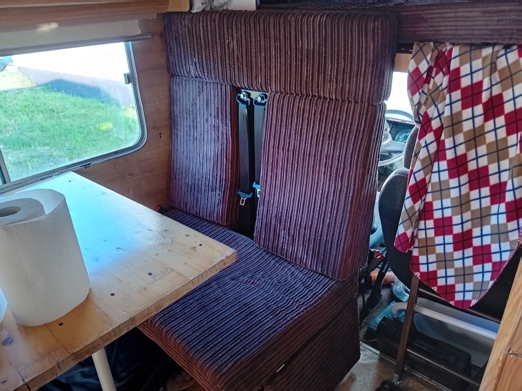 Kamper Bedford CF250 2.3D.