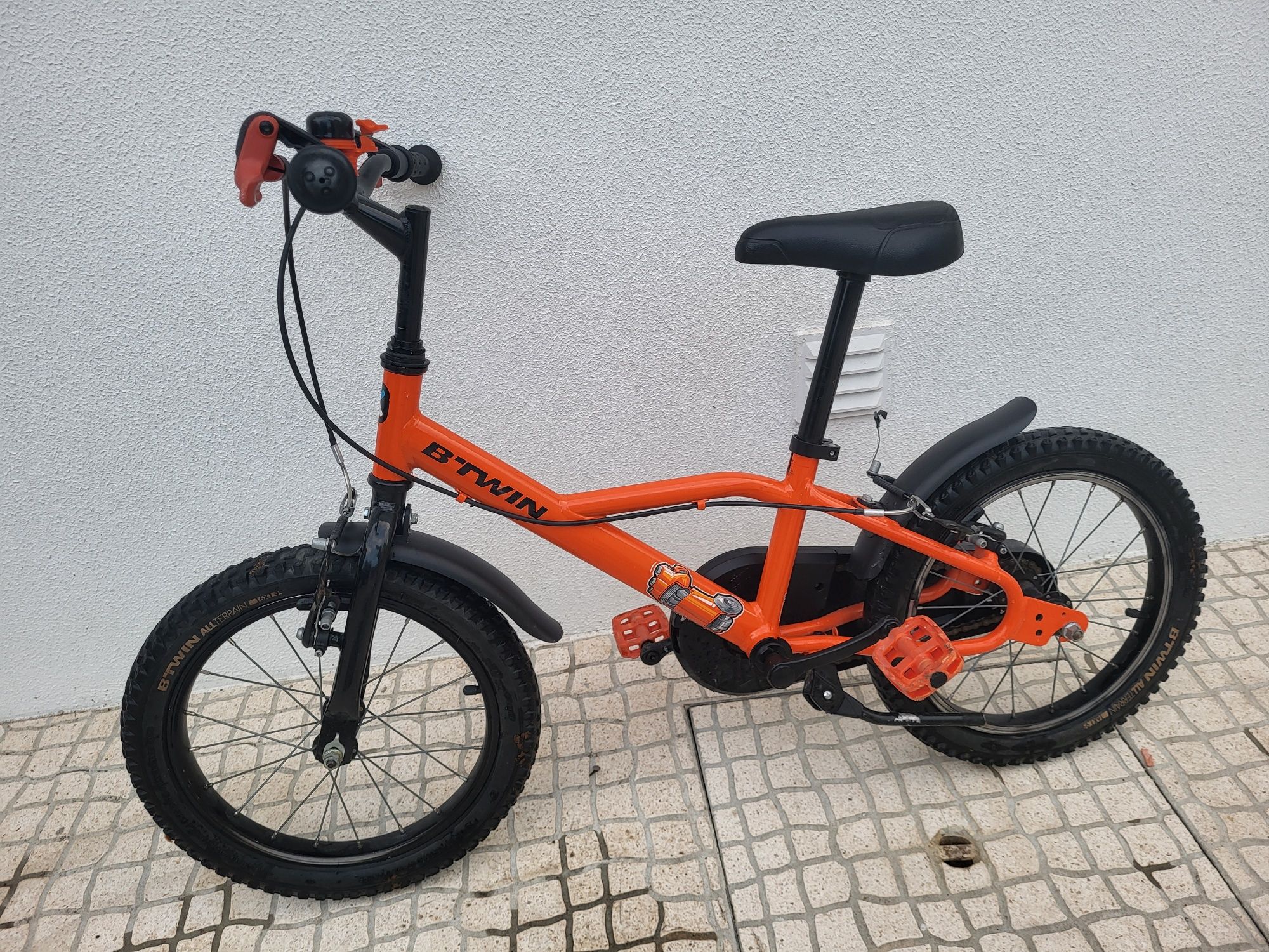 Bicicleta b-twin/ decathlon robot 500 roda 16