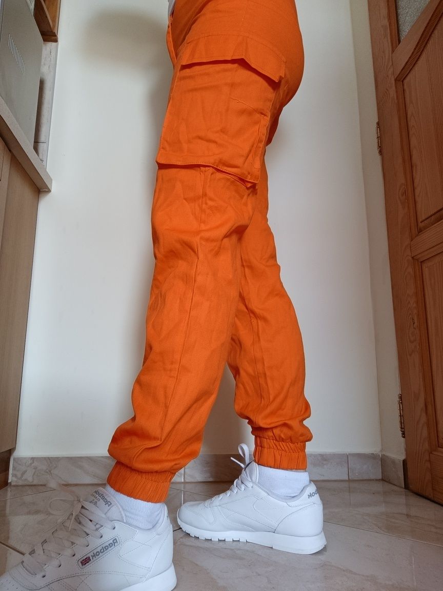 Pomarańczowe spodnie joggery ASOS Missguided XS 34