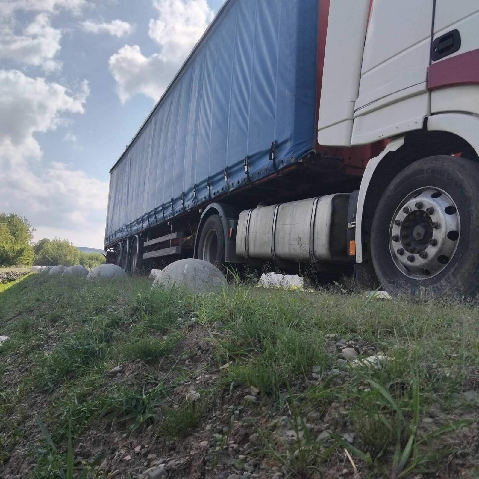 Напівпричеп Трейлор